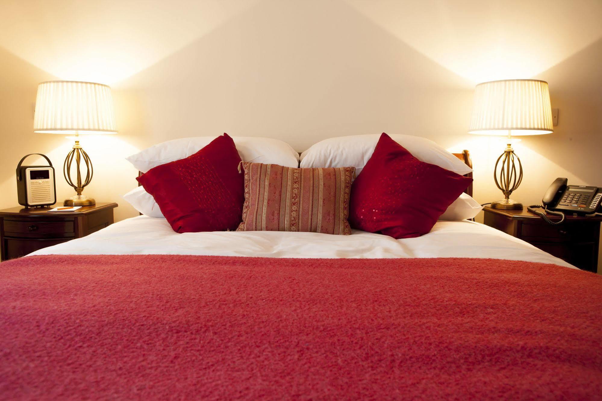 The Bishops Table Hotel Farnham  Zewnętrze zdjęcie